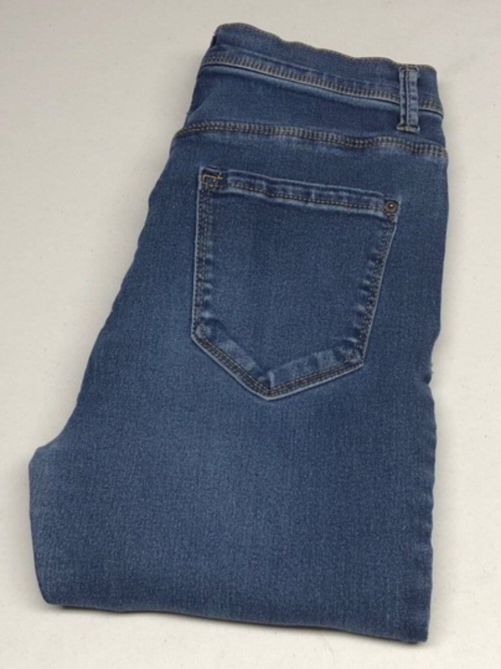 CURVE APPEAL HIGH-RISE MINIMALIST JEGGING JEANS 6/28x26 ⭐️